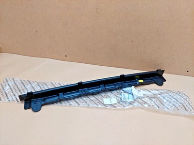 Soporte de montaje central para parachoques trasero Fiat 500 51865469 2008-2015 genuino NUEVO Foto 1 de 4