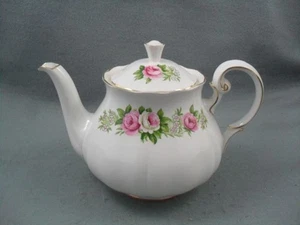 Colclough Enchantment Large Teapot - Picture 1 of 1
