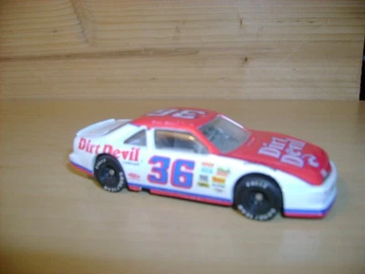 Kenny Wallace #36 Dirt Devil Pontiac Revell Racing coleccionables 1:64 nuevo en caja Foto 1 de 4