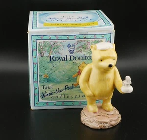 Royal Doulton Winnie The Pooh Collection Figure Pooh Lights The Candle WP11 MIB - Picture 1 of 4