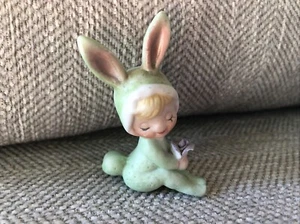 Vintage Porzellan Osterhase Pixie mit Blume Figur - Bild 1 von 8