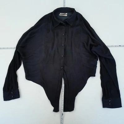 URBAN OUTFITTERS Camisa Pequeña Negra Mujer Botón Corbata Cintura Botón Recor... - Imagen 1 de 4