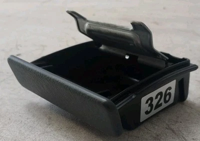 00-04 Cenicero de almacenamiento para tablero central deportivo Mitsubishi Montero MR471873 Foto 1 de 4