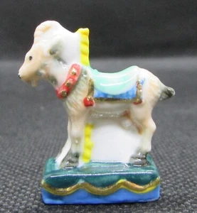 Feve Thème Animaux du Cirque Manège " La CHEVRE " Bouquetin Goat #G6 - Imagen 1 de 2