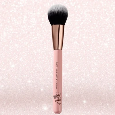 💖 Cepillo en polvo de precisión facial completa Mally Beauty vegano suave cónico NUEVO Foto 1 de 2