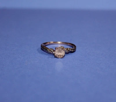 Anillo solitario de morganita de oro rosa de 14 quilates Le Vian con diamantes talla 8,25 [115 GCM] Foto 1 de 4