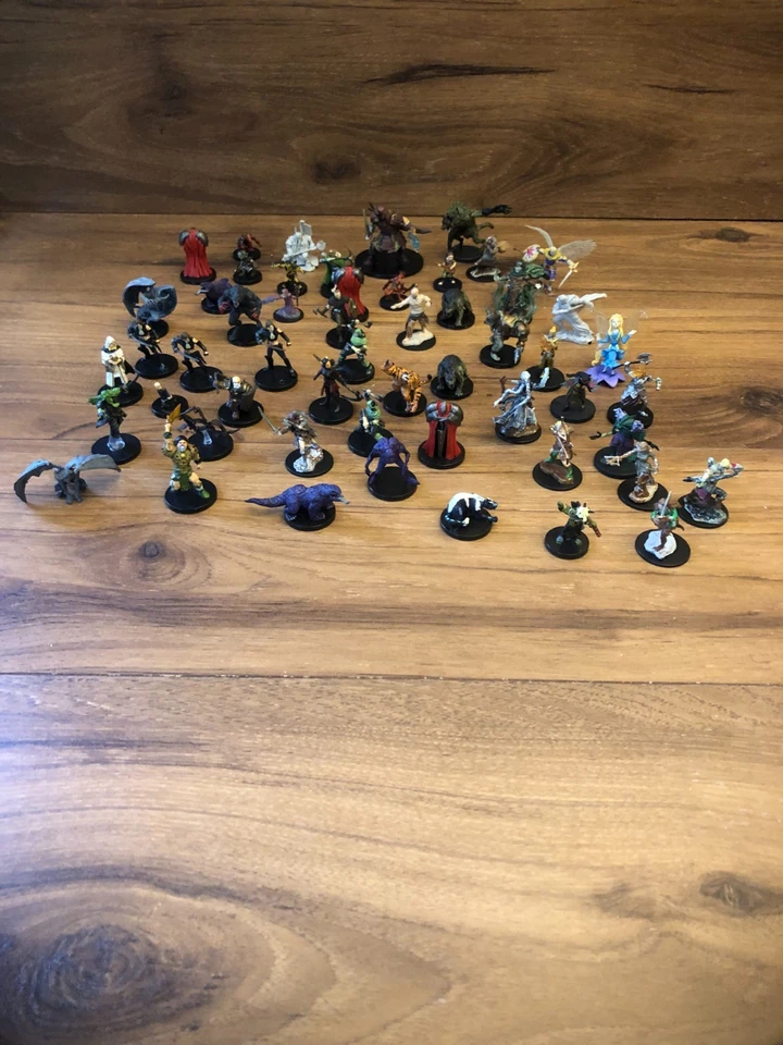 Lote Varios de 54 Miniaturas Mixtas Wizkids Dungons & Dragons D&D *Pintadas a Mano Foto 1 de 4