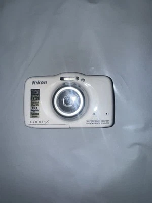 Nikon CoolPix S32 Digital Camera Zoom Waterproof Shockproof PARTS REPAIR LENS ER - Image 1 of 4