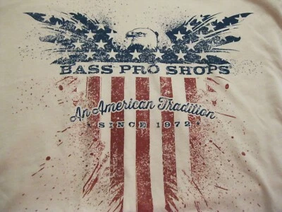 NOVO - CAMISETA ROSA BASS PRO SHOPS "BANDEIRA DE 4 DE JULHO" - TAMANHO GRANDE - NOVA COM ETIQUETAS - Imagem 1 de 2