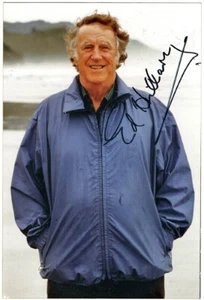 Edmund Hillary Autograph on Color Photo. CoA - Picture 1 of 1