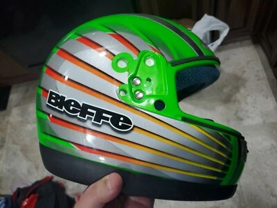 PRECIOSO CASCO VINTAGE BIEFFE HECHO EN ITALIA APROBADO POR PUNTOS TALLA PEQUEÑA ¡DULCE ASPECTO! Foto 1 de 4