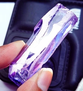 Purple Zircon Rough 228.70 Ct Loose Gemstone For Sale - Picture 1 of 7