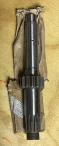 NOS 1980-81 YAMAHA YZ250 Transmission Gear Shaft # 4V3-17411-00-00 - Picture 1 of 2