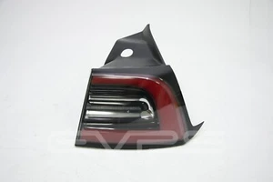Luz trasera derecha Tesla Model 3 2017-2023 OEM 1077398-00-F - Imagen 1 de 5