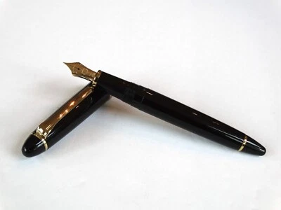 PLUMA ESTILOGRÁFICA SAILOR 1911 EN RIBETE NEGRO Y DORADO CON ORO MACIZO 14K NUEVA EN CAJA F - COMO NUEVA Foto 1 de 4