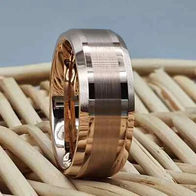 Anillo de boda plano cepillado de oro rosa con borde pulido biselado anillo de 8 mm Foto 1 de 4