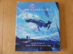 Caja sorpresa de grial contaminado que incluye libro de arte de vanguardia de la ISS, ¡Reinos despiertos! - Imagen 1 de 10