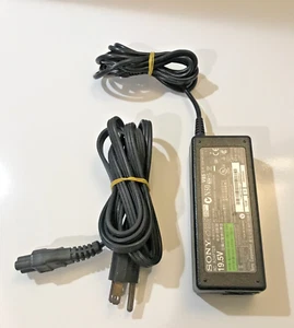 Genuine Sony Charger AC Adapter 19.5V Power Supply VGP-AC19V37 - Picture 1 of 2