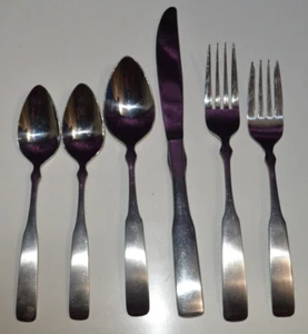 48 piece set (8 place settings) of Rogers Co Boston Common (RG4) Flatware - Picture 1 of 6