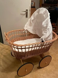 Stubenwagen, gebraucht, mit Stoffdach - Bild 1 von 3