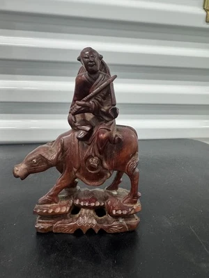 Escultura china de madera tallada a mano de colección de un niño/hombre sobre un búfalo de agua/buey Foto 1 de 4
