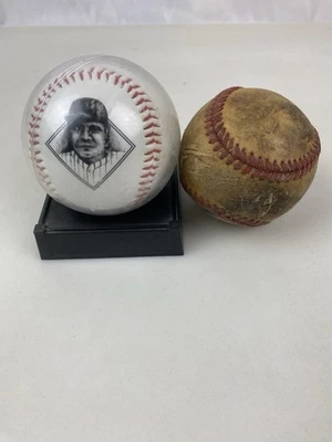 BABE RUTH SIGNED AUTOGRAPHED BASEBALL REPRODUCTION SOUVENIR +Bonus Vintage Ball - Image 1 of 4