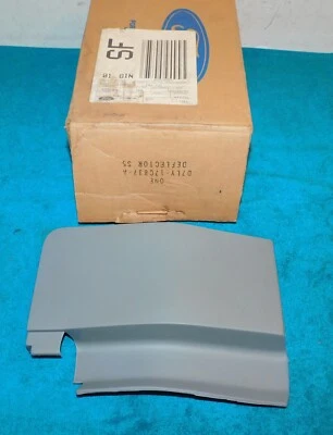 1977 1978 1979 Lincoln Mark V Coupe NOS REAR BUMPER RH STONE DEFLECTOR END - Image 1 of 4