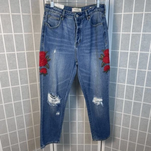 PacSun Mom Jeans Red Rose Embroidery High Rise Distressed Denim Size 28 NWT Boho - Picture 1 of 14