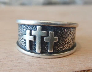 Sterlingsilber 10 mm breit 3 Kreuze Berg Golgatha Kreuz Jesu christlicher Ring - Bild 1 von 6