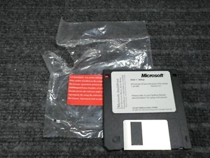 Vintage Microsoft IntelliPoint Mouse Windows 95 & NT Floppy 3.5" Disk #X03-47619 - Picture 1 of 2