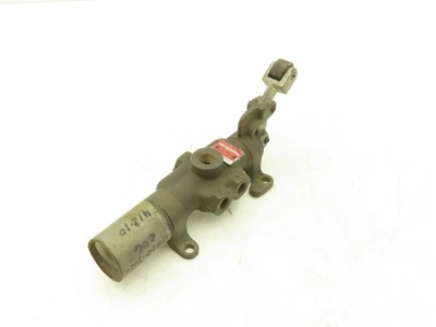 Schrader Bellows M09524603 Pneumatic Manual Air Valve Roller Lever Spring Return - Image 1 of 4