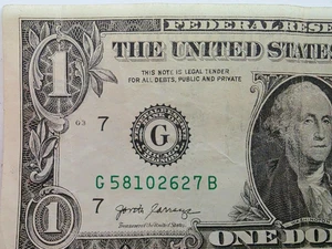 AMERICAN ONE DOLLAR BILL NOTE dirty print on serial number  G58102627B - Picture 1 of 4