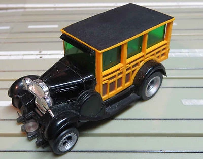 Faller Aurora -  seltener Ford 1929 + 2 neue Hinterreifen und Schleifer #EBS604 - Bild 1 von 3