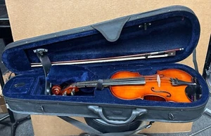 Carlo Robelli SV-500 4/4 Violin with case and bow - Picture 1 of 23