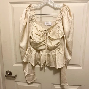 Six/Fifty "The Ruby" Bluse - elfenbeinfarbenes Langarm-Top mit Schößchen Größe Small - Bild 1 von 8