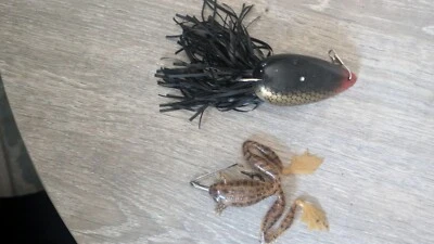 Isca de pesca Moss Boss original por Swamp Fox Plus Wiggly Frog - Imagem 1 de 4