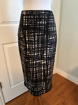 Colección Michael Kors, Italia, 100% Lana Blanco y Negro, Falda Lápiz Tweed, 2 Foto 1 de 4