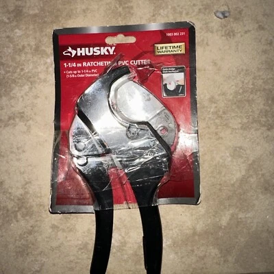 Husky 1 1/4 Inch Ratcheting PVC Cutter 1003002231 - Image 1 of 3