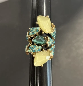 Avon Mark Wild Blue Ring w/ Multi Colored Blue & Green Accents 2013 Size 6.5 - Picture 1 of 10
