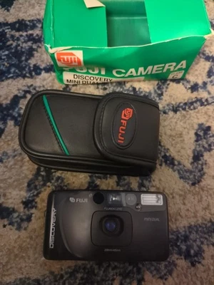 Fuji Discovery Mini Dual Plus 35mm Point & Shoot Camera - Image 1 of 4