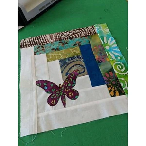 Blocchi trapunta cabina di tronchi Butterfly Batik - Foto 1 di 1