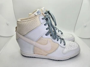 Nike Dunk Sky High Essential Zapatos Mujer’s 9 Blanco Gris Cuña Oculta Atlético - Imagen 1 de 8