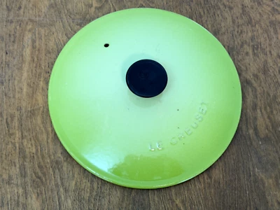 Le Creuset Kiwi Green #21 2 1/4 Quart Saucier Sauce Pan Lid ONLY Made France - Image 1 of 4