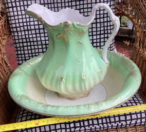 Elegant gold trim Wash Basin Water Pitcher and Bowl "biltmore"lime green - Picture 1 of 14