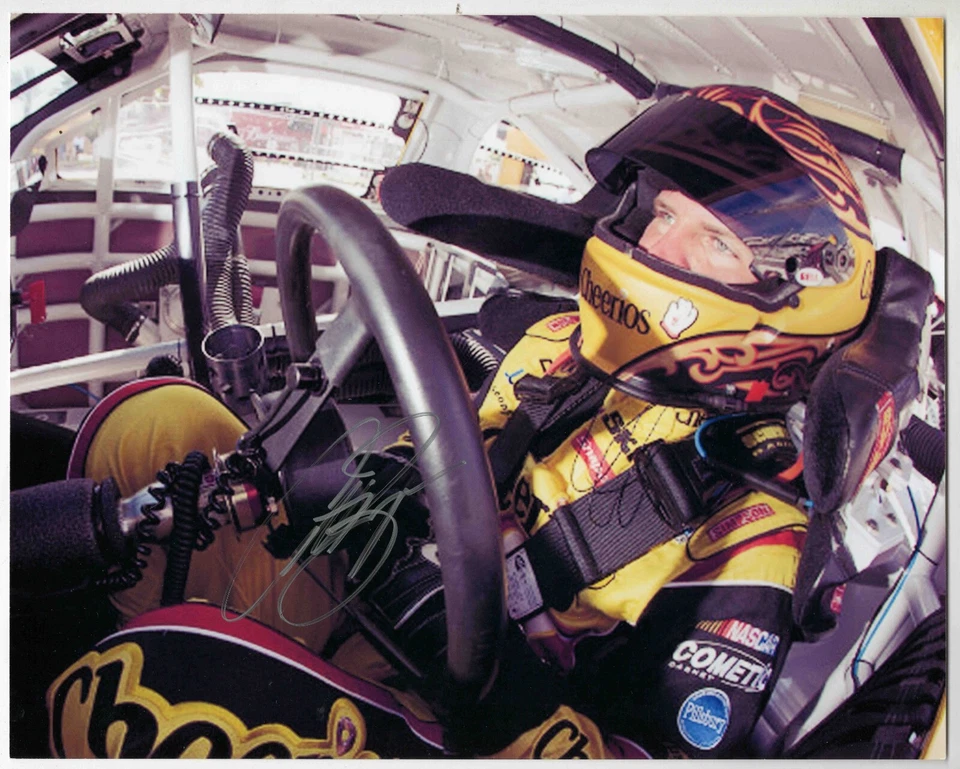 Clint Bowyer Signed 8x10 Photo Foto 1 de 1