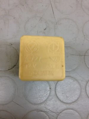 LANCIA LYBRA SW (2000) 2.4 DIESEL 98.5KW 5P RELE' RELAY 82461739 - Immagine 1 di 2