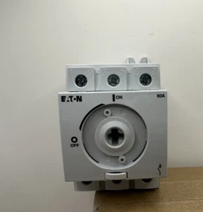 Eaton R5B3060U Interruttore Pulsante/Luce Pilota/Selettore Accy - Foto 1 di 7