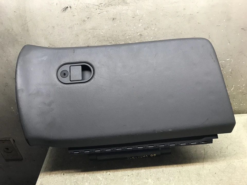 98 99 00 01 02 Oldsmobile Intrigue Glove Box Storage Compartment  - Image 1 of 2