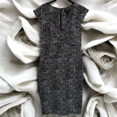 Vestido Lápiz Midi WHBM Blanco y Negro Micro Lunares Cuello en V Carrera Iglesia Talla 8 Foto 1 de 4