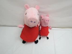 TALKING PEPPA PIG HUG & OINK LOTTO DI 2 BAMBOLE PRESCOLARE TV CARTONE ANIMATO - Foto 1 di 4